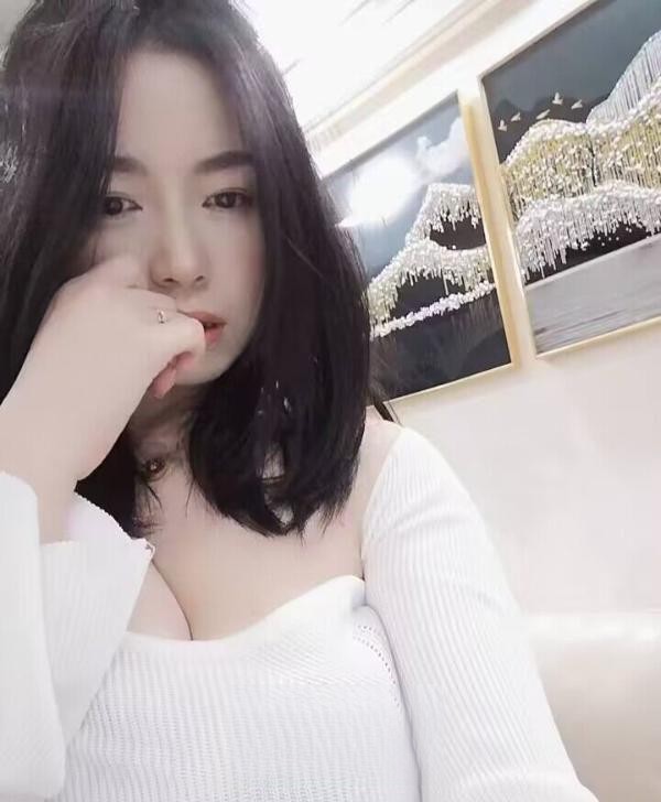 酒店体验兼职小妹妹销魂服务0