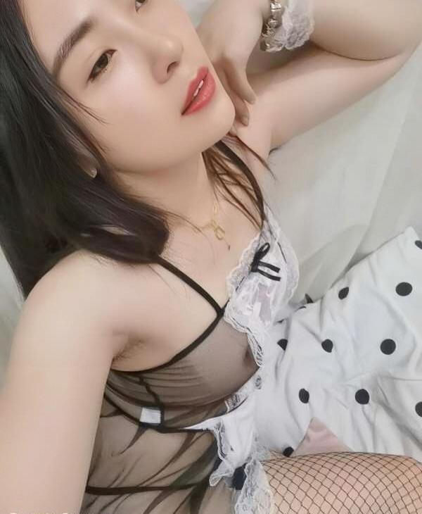 兰州高颜值，粉嫩超级配合的小美女，刚来兰州哦