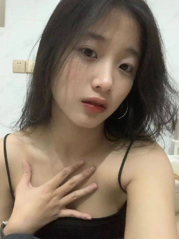 新街口长腿丝袜美女兼职热情温柔