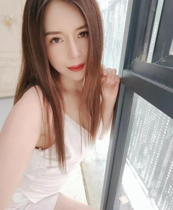 硕放足浴店黑丝小妹