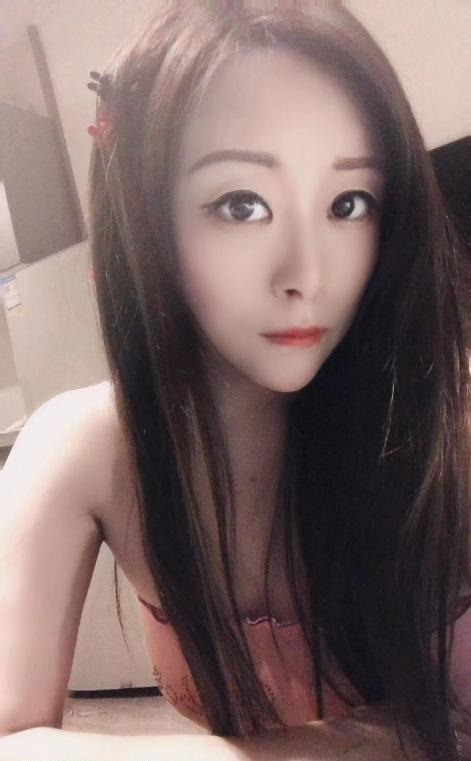 90后清纯美女小妖彤彤