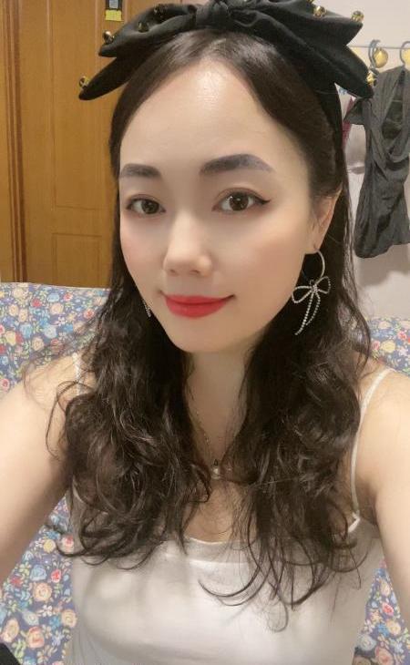 很嫩的19岁的年轻小妹妹和姐姐一起做的需要的可以自己联系