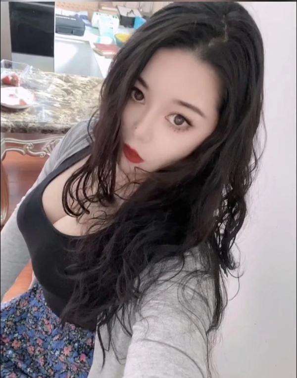 美丽的少妇，服务很好，美妙0