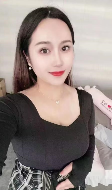 验证贵阳花果园轻妹子身材不错