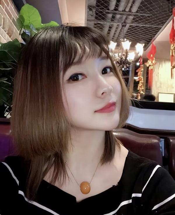 重庆杨家坪丰满服务好的靠谱妹子0