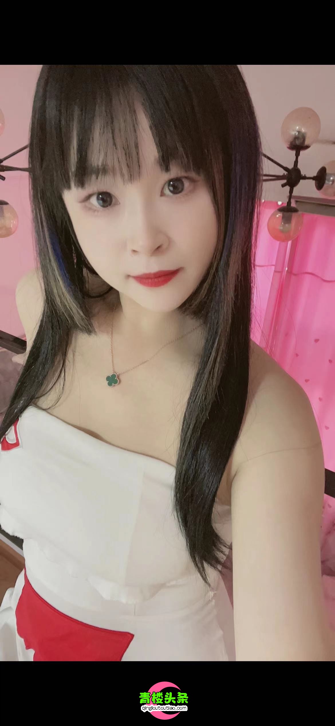 黑丝美女萌萌