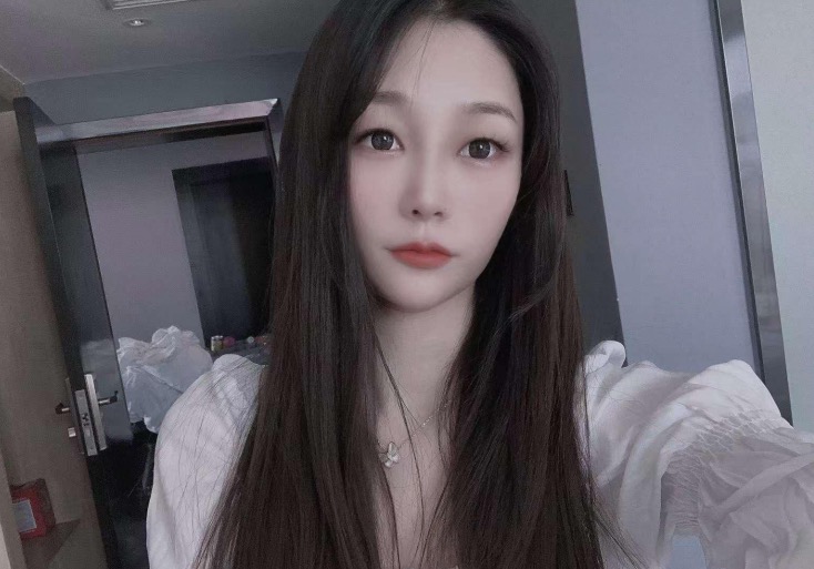 昨晚上了个肤白貌美的年轻妹子