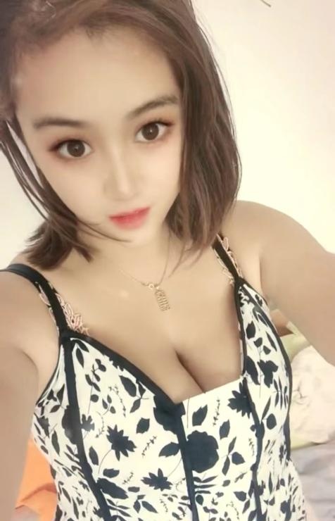 果戈理口爆小美女