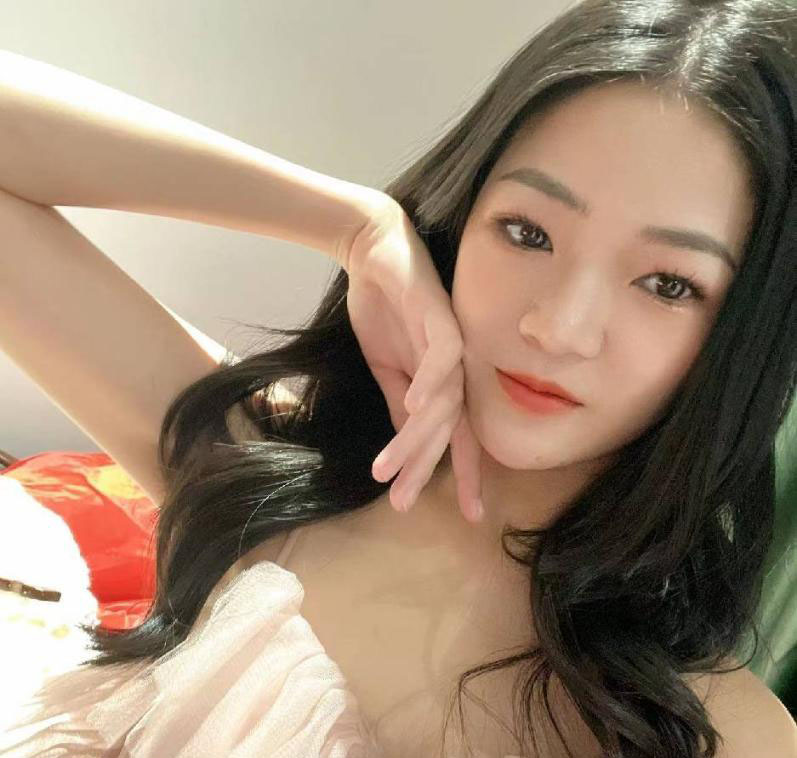 轻妹子身材不错