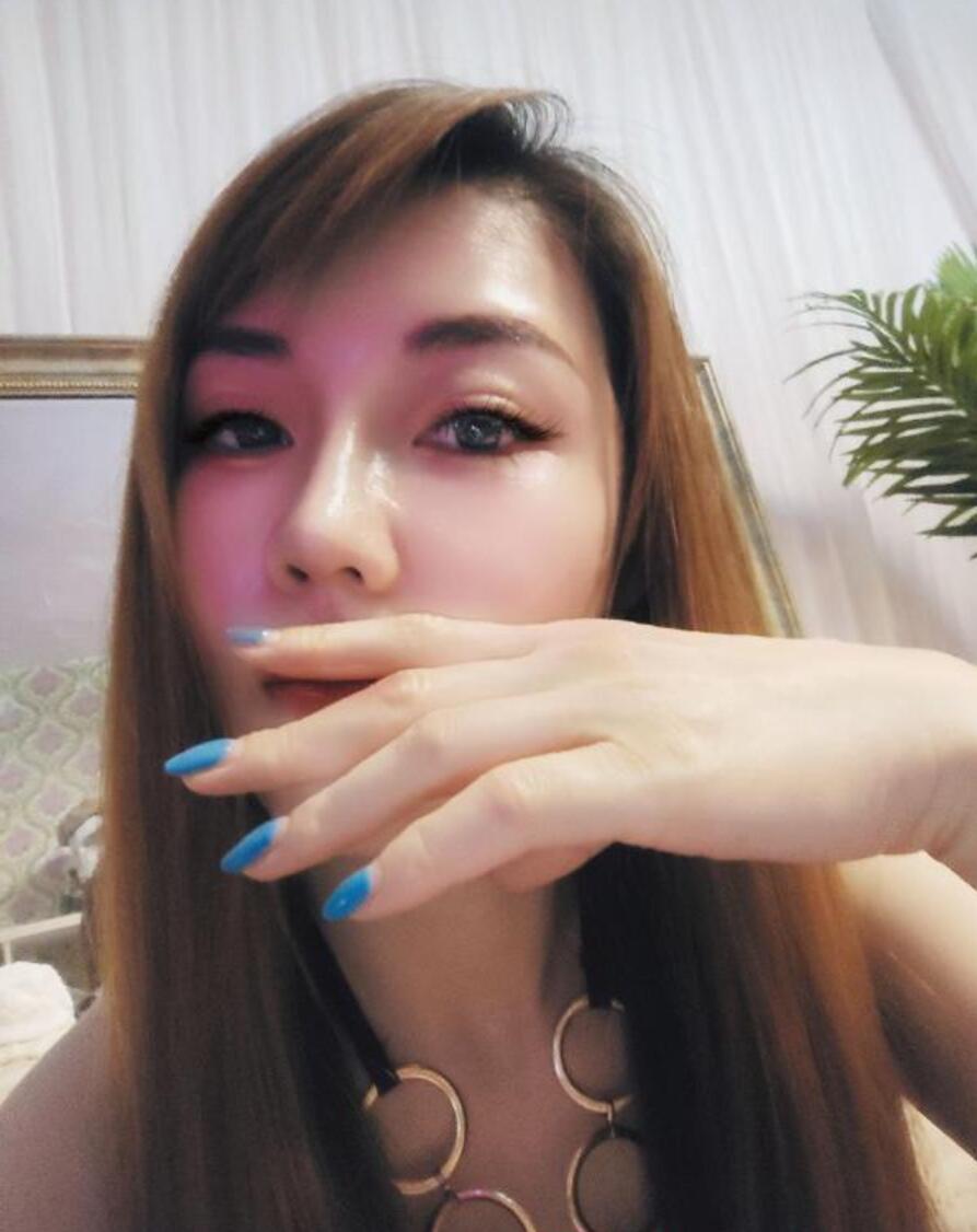 小巧美女艾米