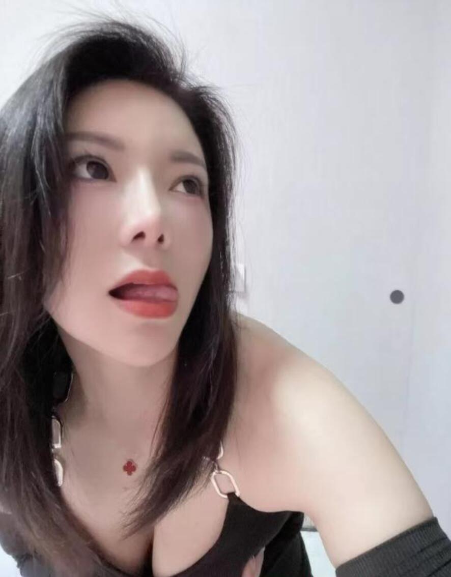 东丽大奶妹