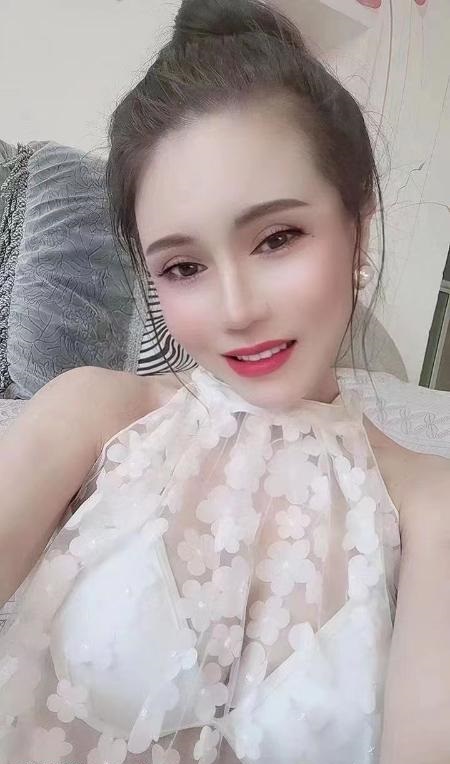 身材好、胸大的本地妹子（有号牌）