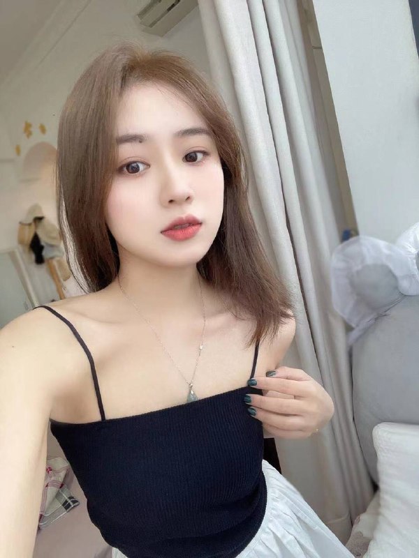 可以乳胶的美女