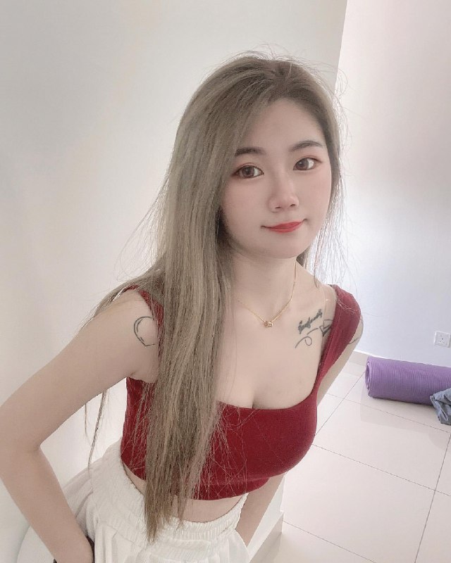 性价比很高的小美女