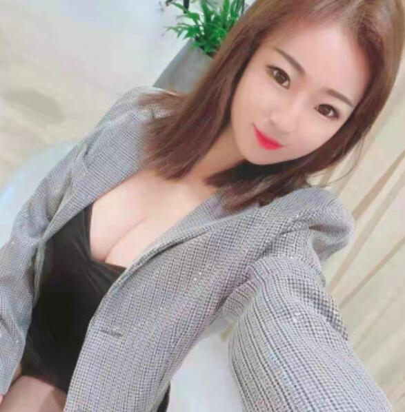 美女迫于生活下海，但服务态度好